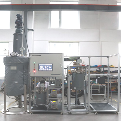 边坡与高坝实验模拟装置